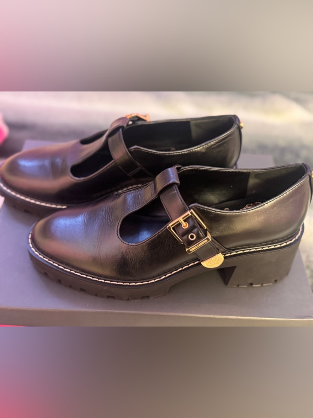 NEVER WORN Vince Camuto Black Leather T-Strap Lug Heel Mary Janes